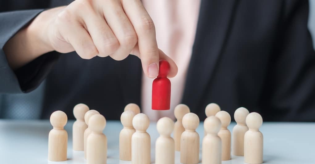 Cargos mais difíceis de contratar em 2025: estratégias para pequenas empresas