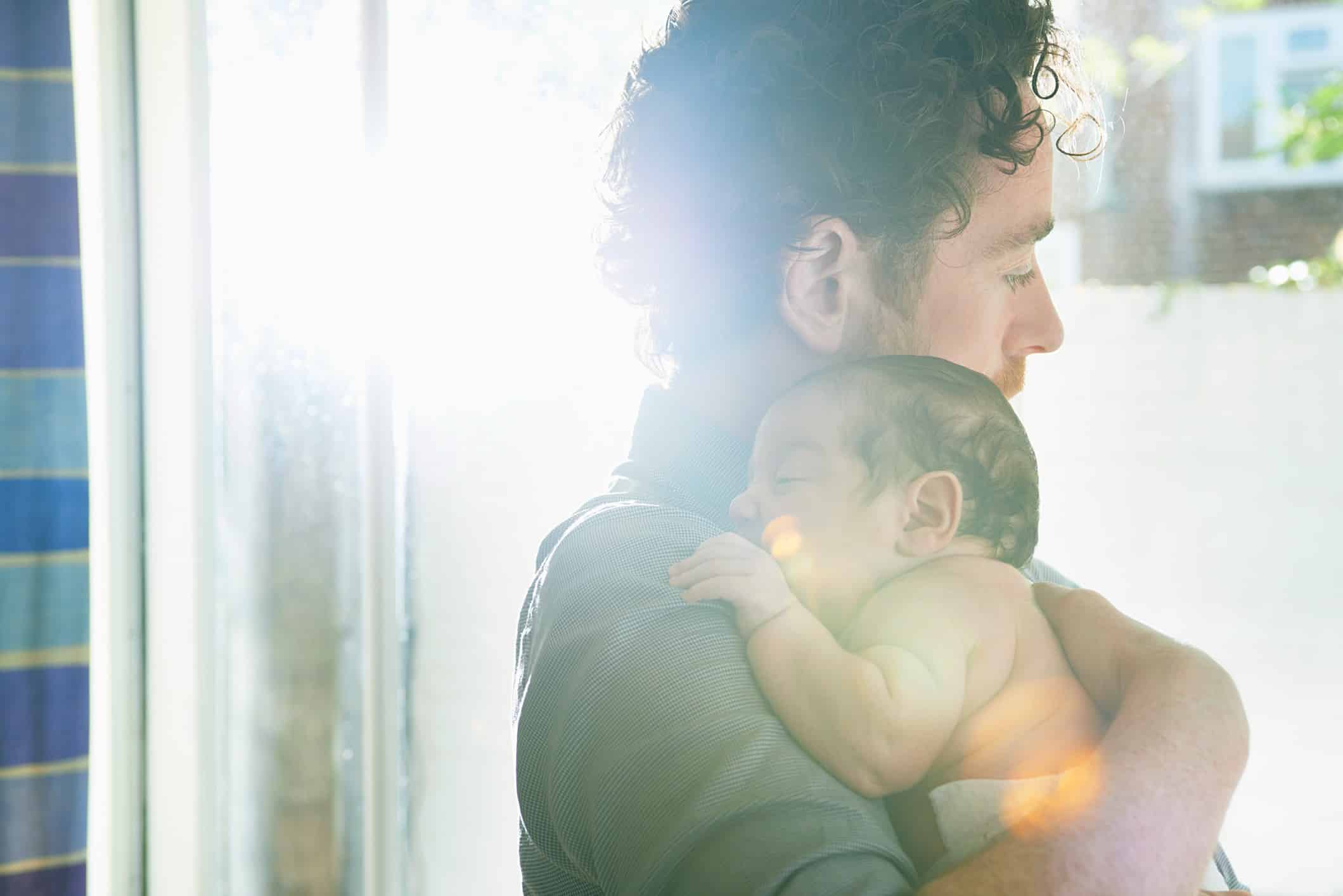 Como a licença paternidade estendida ajuda na equidade das empresas