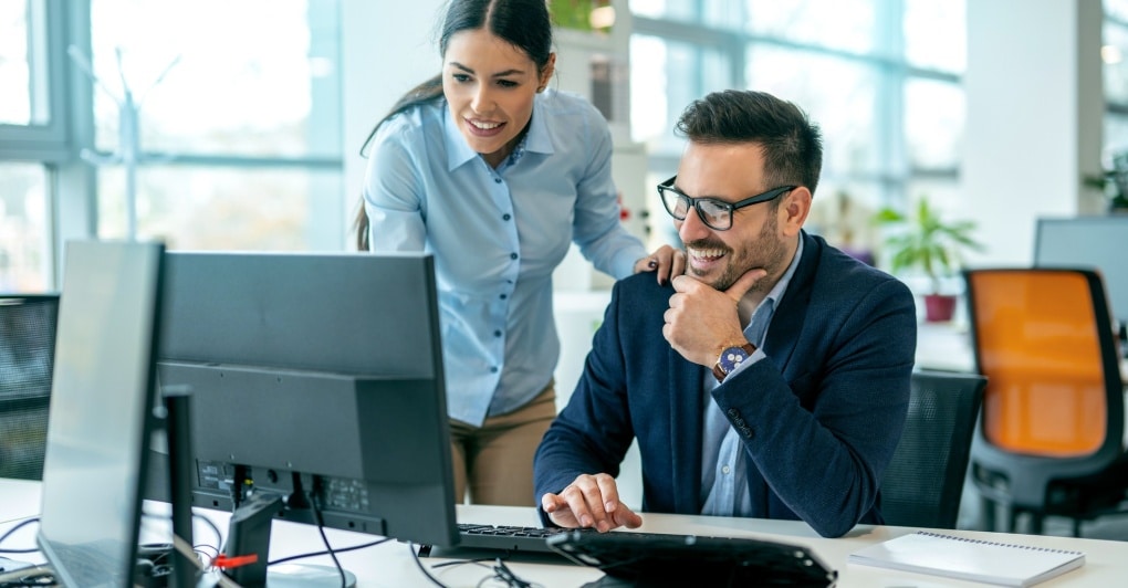 Como definir salários e benefícios para atrair talentos sem comprometer o orçamento